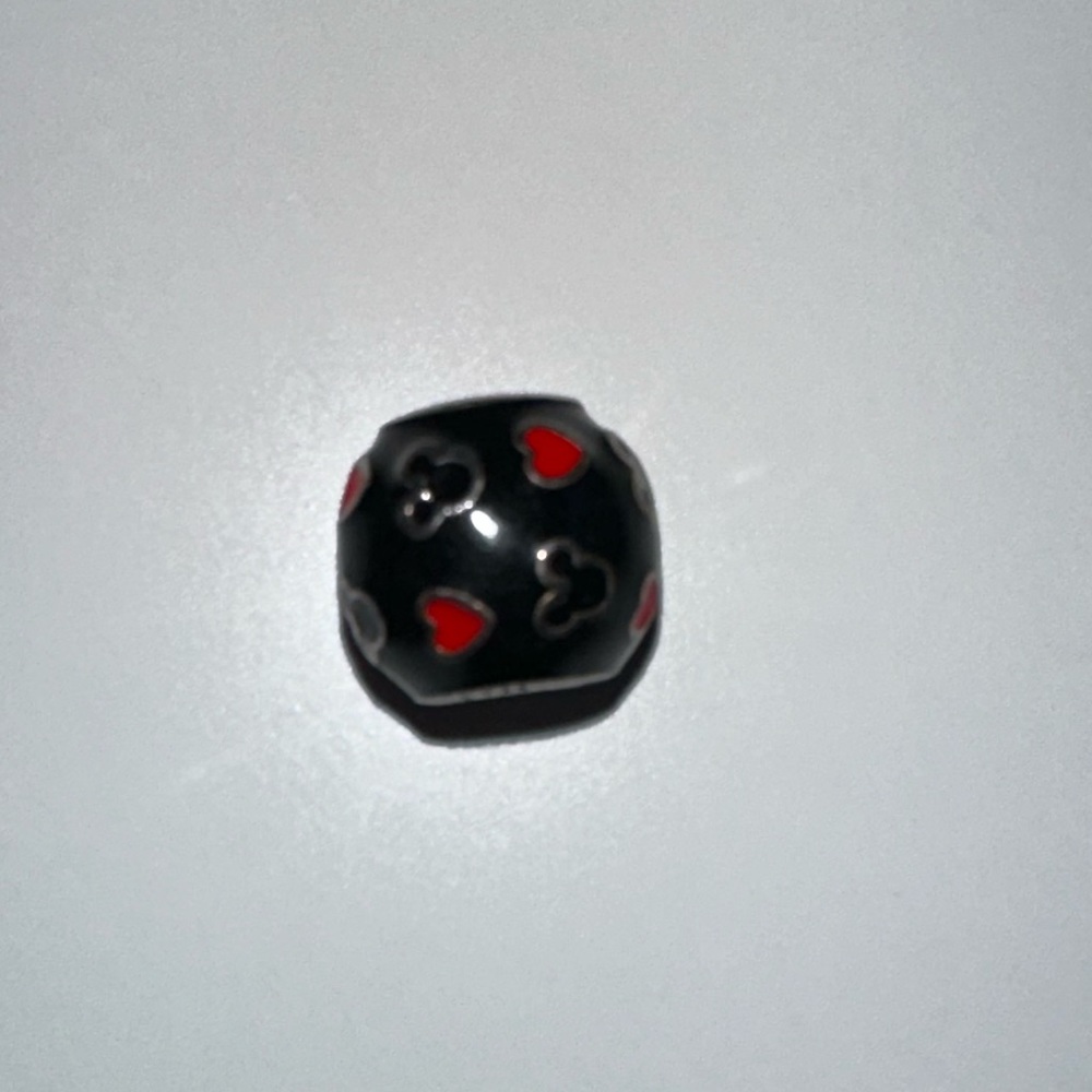 PANDORA DISNEY CHARM- Mickey Mouse and Mickey Hearts